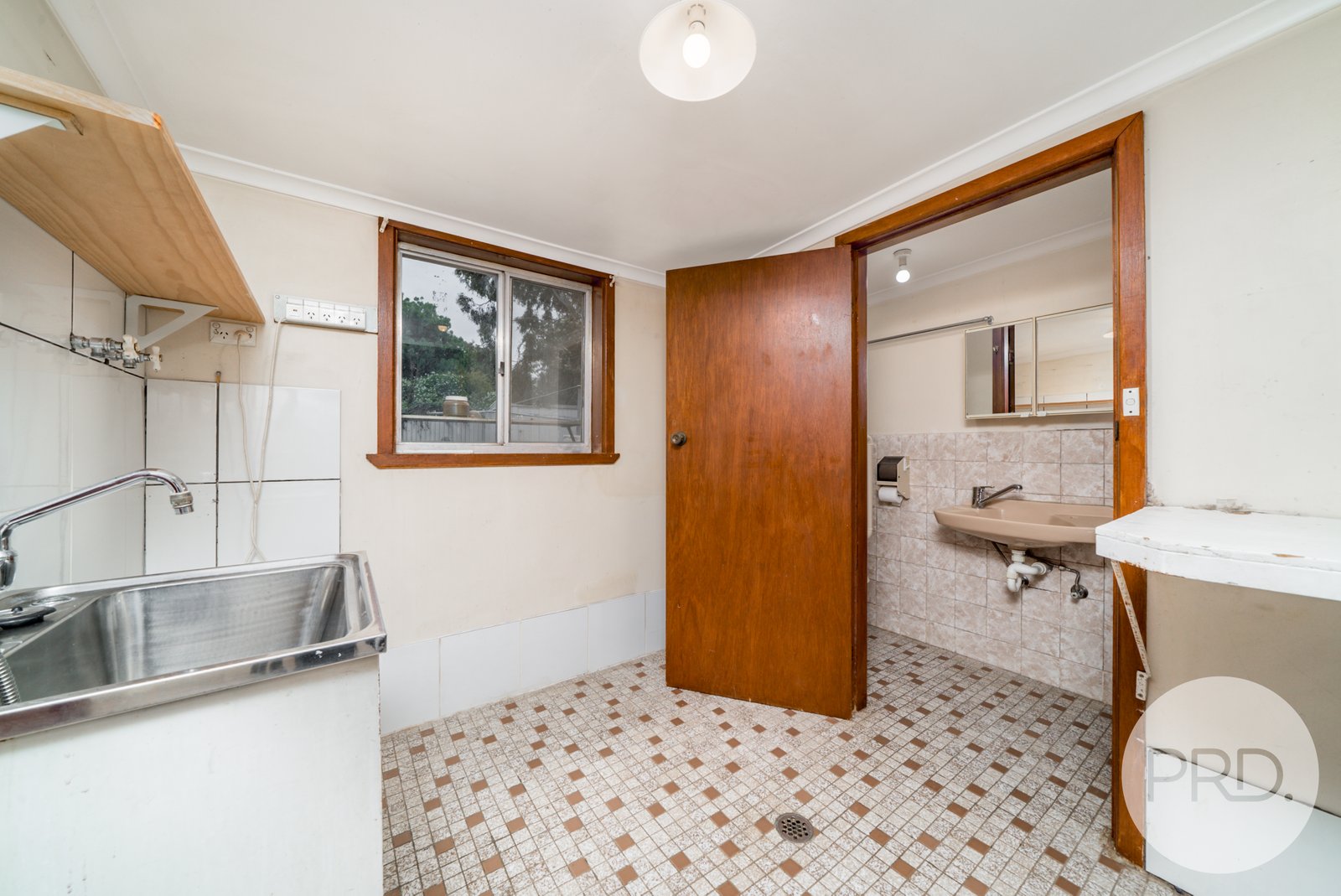 30 Alexander Street ASHMONT 9