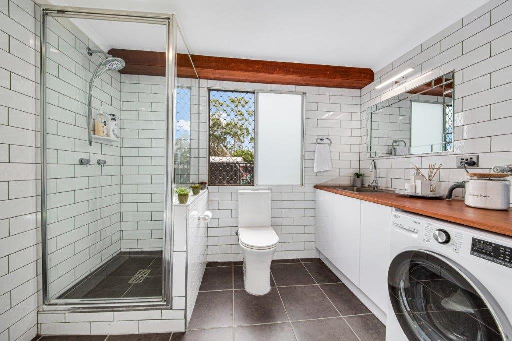 30 ALLUNGA Drive GLEN EDEN 12