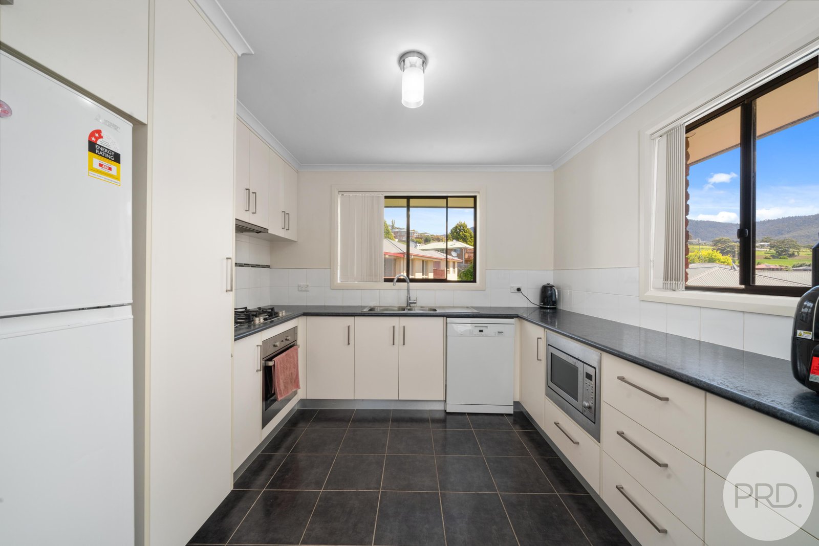 30 Arncliffe Road AUSTINS FERRY 6