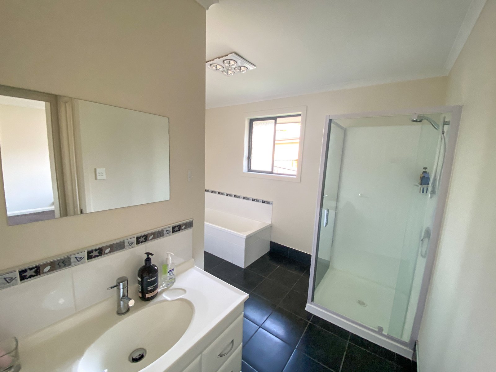 30 Arncliffe Road AUSTINS FERRY 4