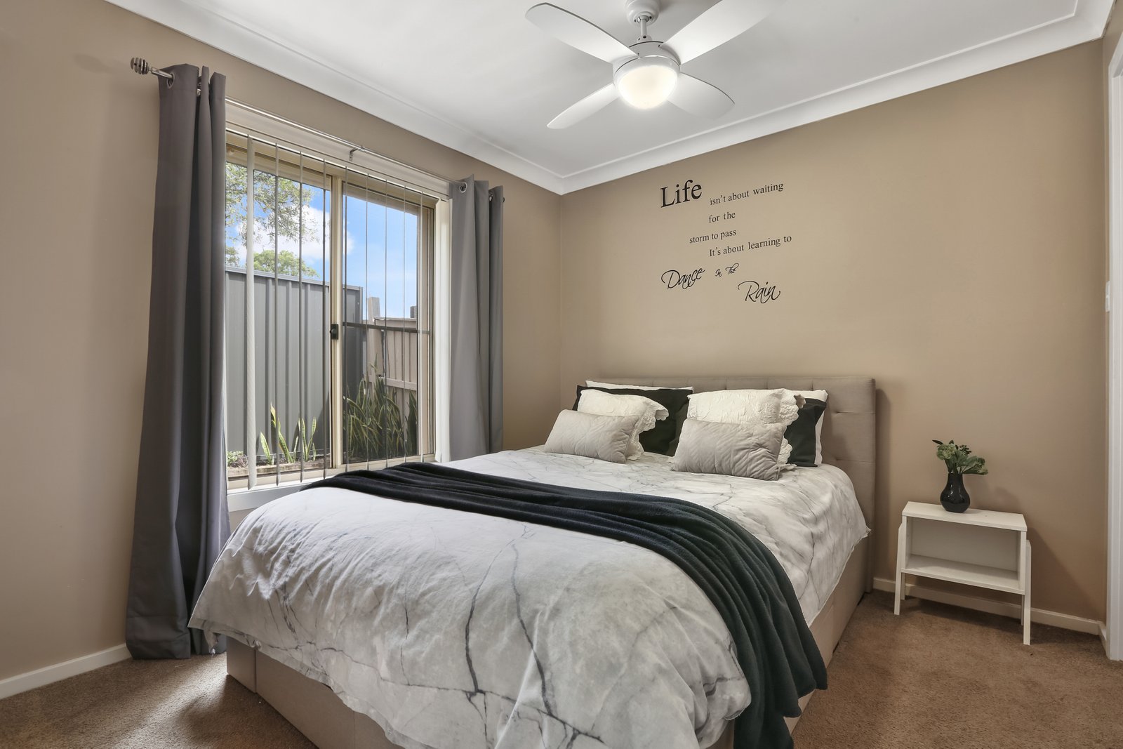 30 Ashmore Cres  KANAHOOKA 7