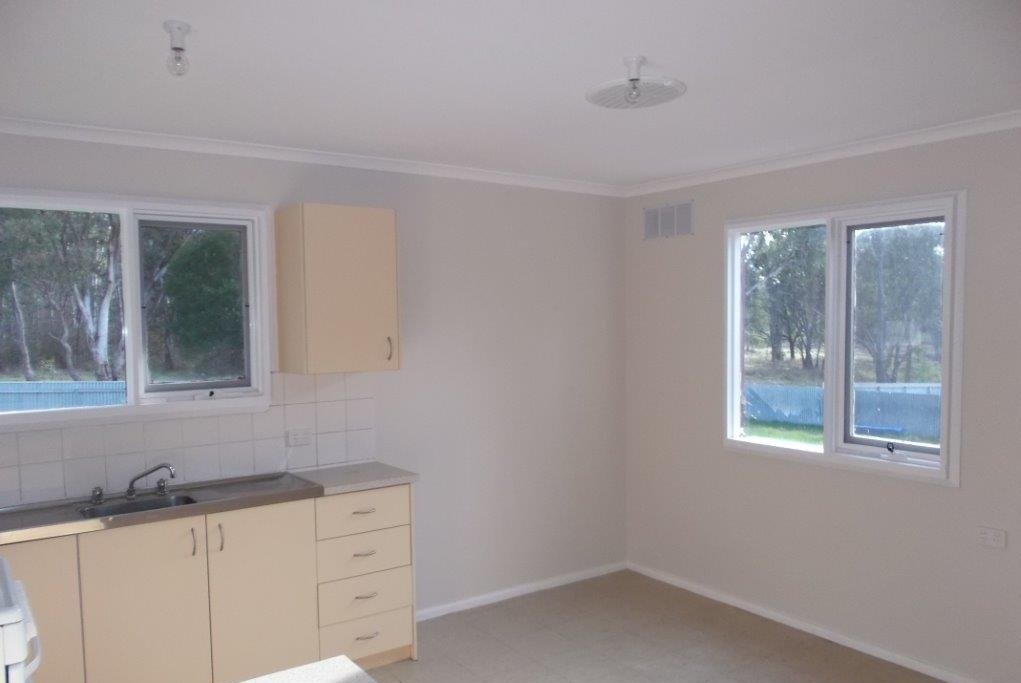 30 Banksia Crescent TUMUT 4