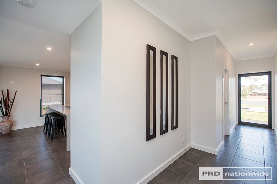 30 Bluebell Way TAMWORTH 3