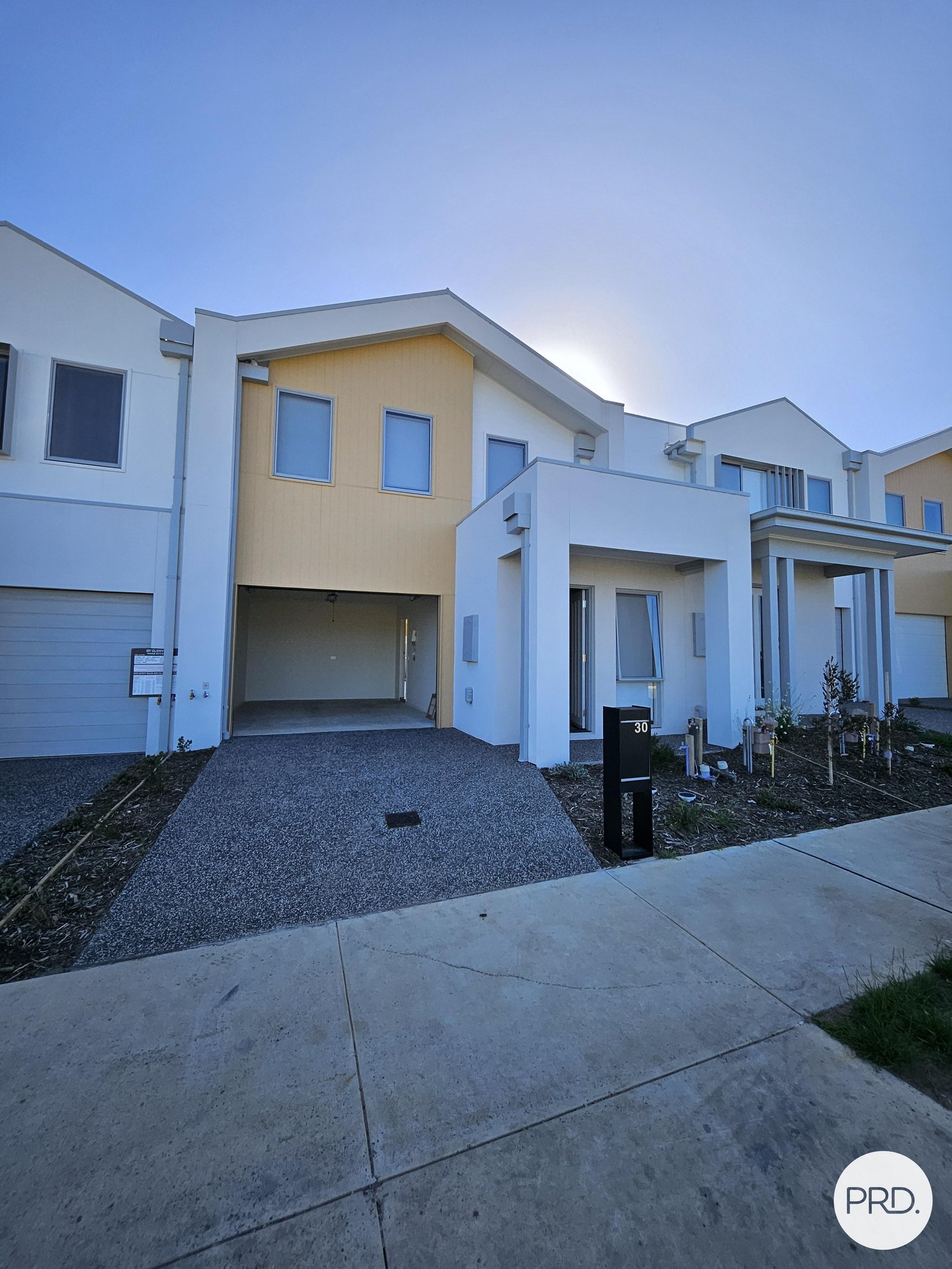 30 Borthwick Parade CLYDE NORTH 1