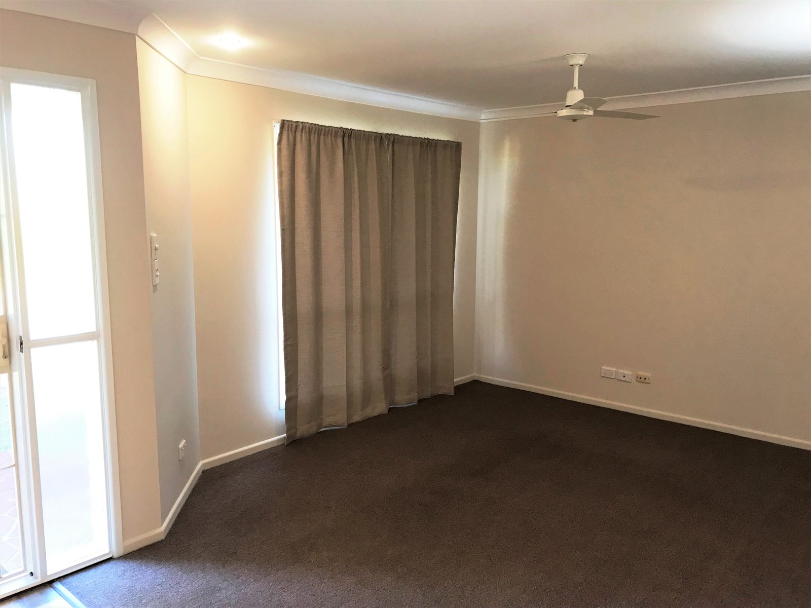 30 Carinya Drive CLINTON 9