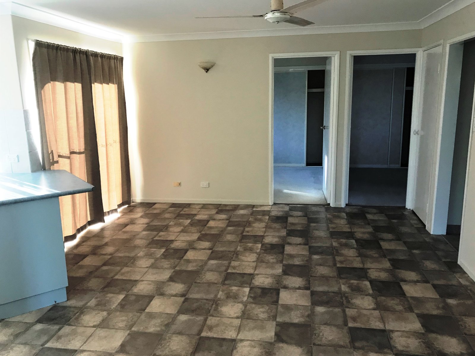 30 Carinya Drive CLINTON 9