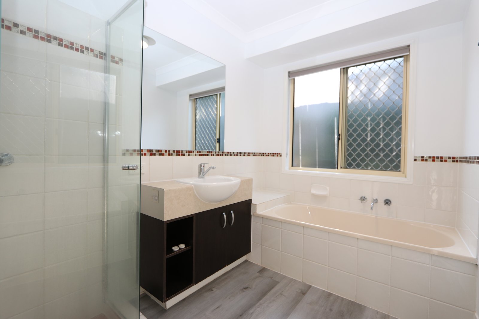 30 Cathedral Avenue MOLENDINAR 12