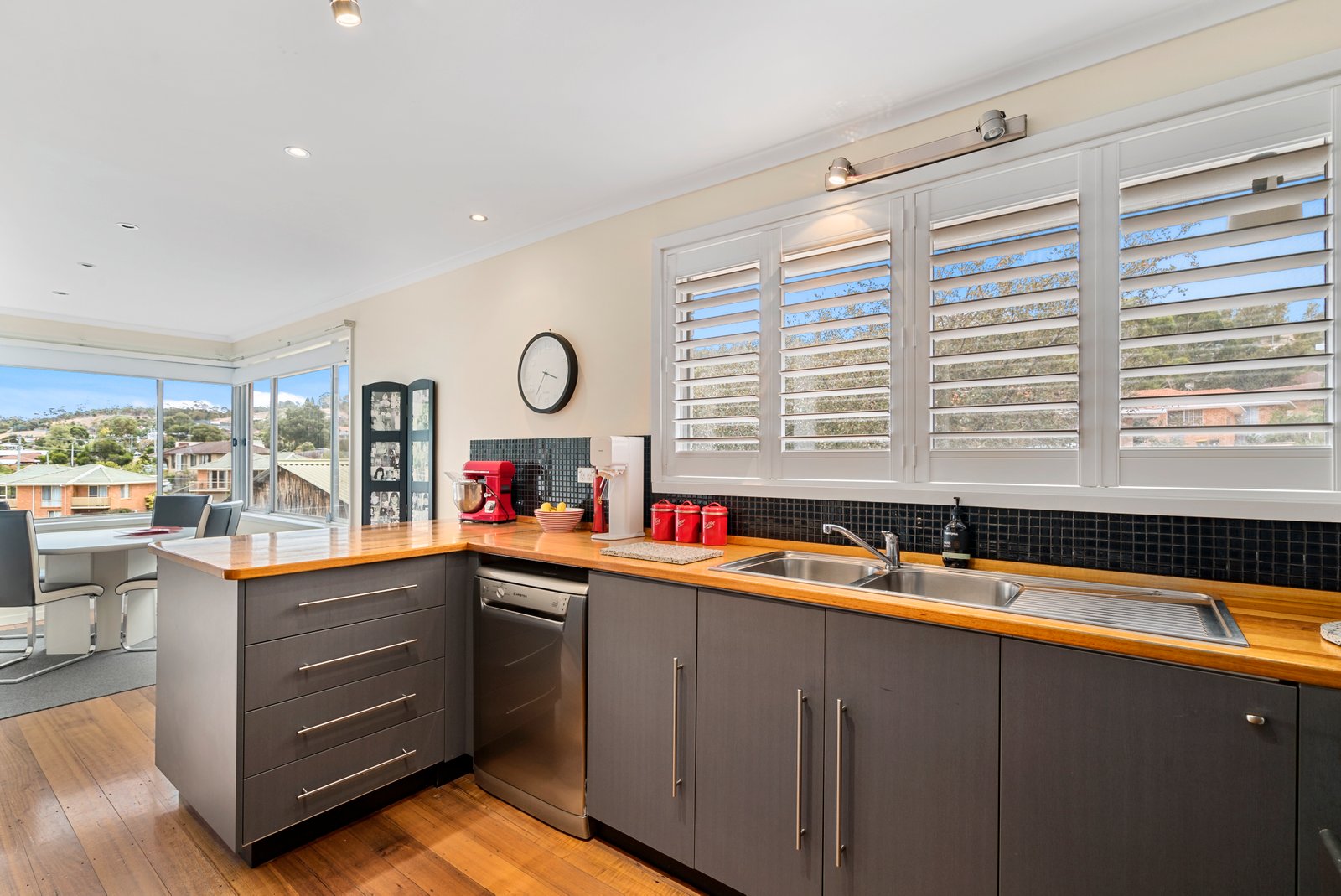 30 Clinton Road GEILSTON BAY 2