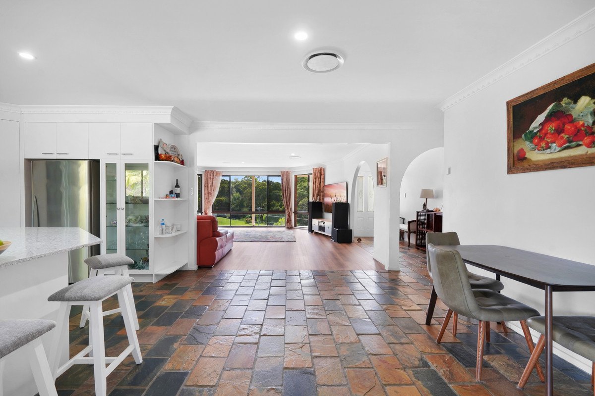 30 Cornwall Drive Elanora 7