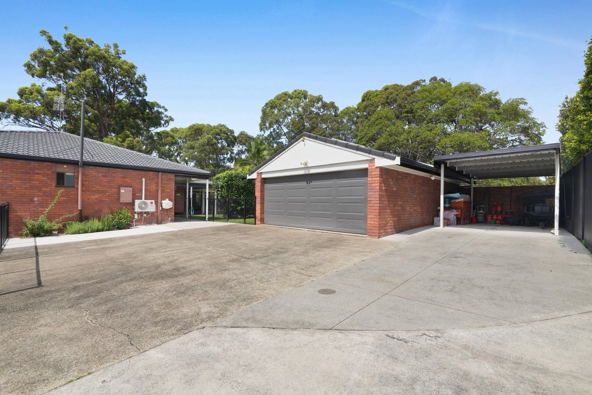 30 Cornwall Drive Elanora 24