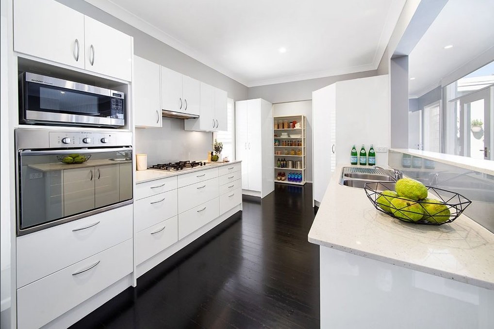 30 crescent Road CARINGBAH SOUTH 4