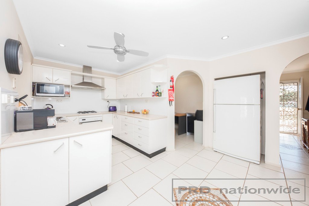 30 Crofton Avenue TENAMBIT 12