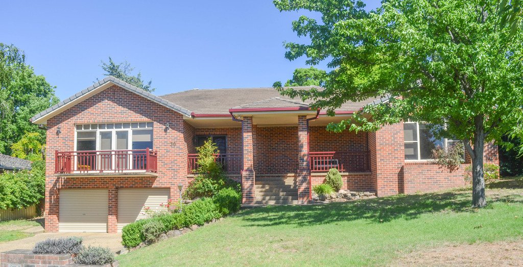 30 Dalkeith Avenue LAKE ALBERT 1