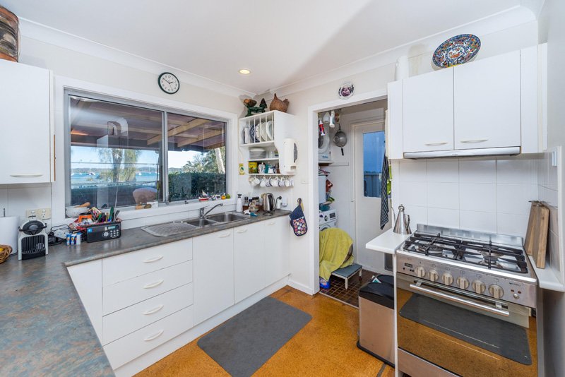 30 Danalene Parade CORLETTE 8