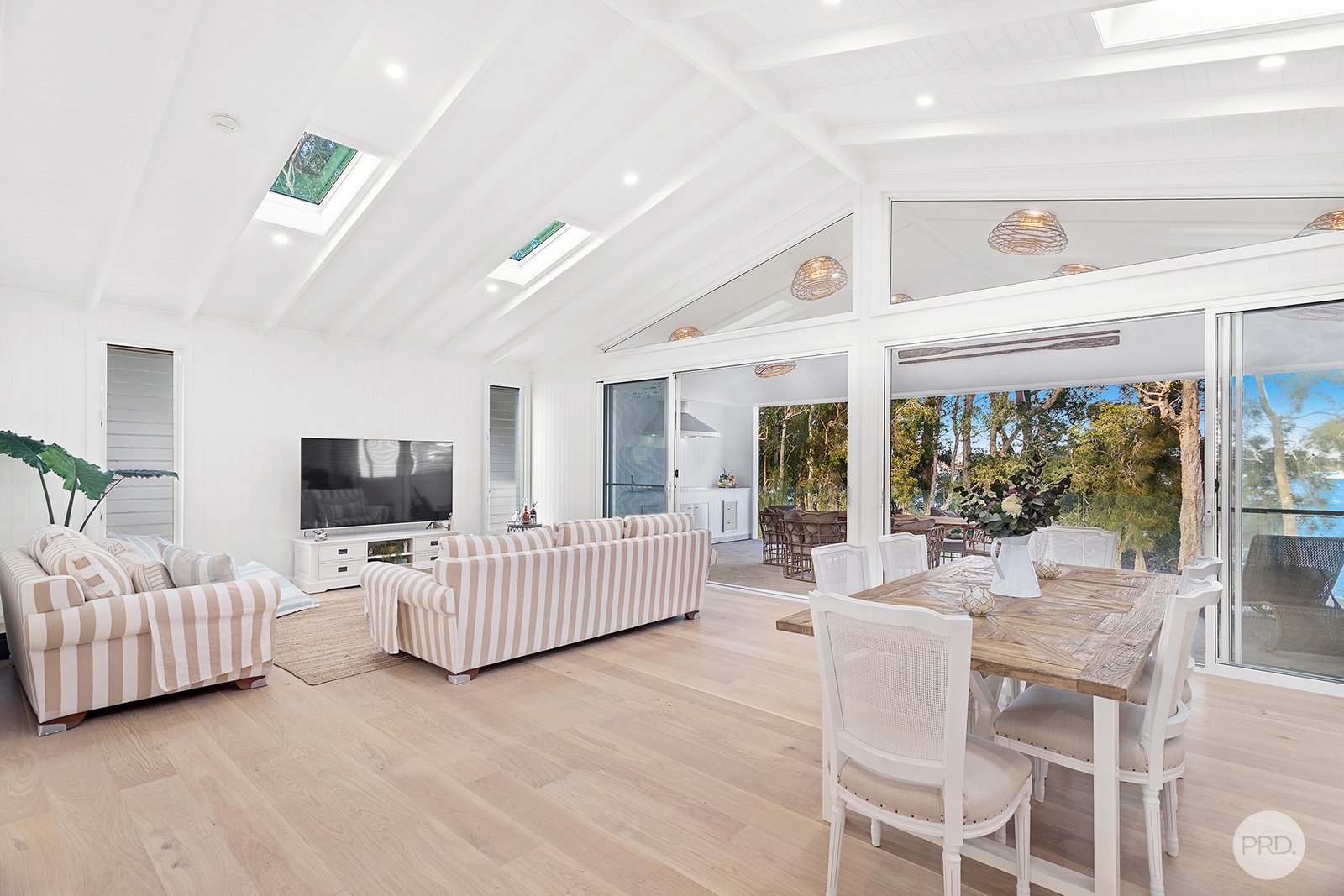 30 Danalene Parade CORLETTE 9