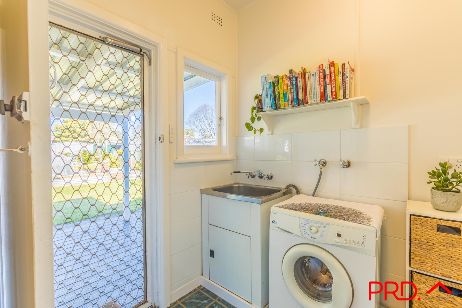 30 Elm Street TAMWORTH 8