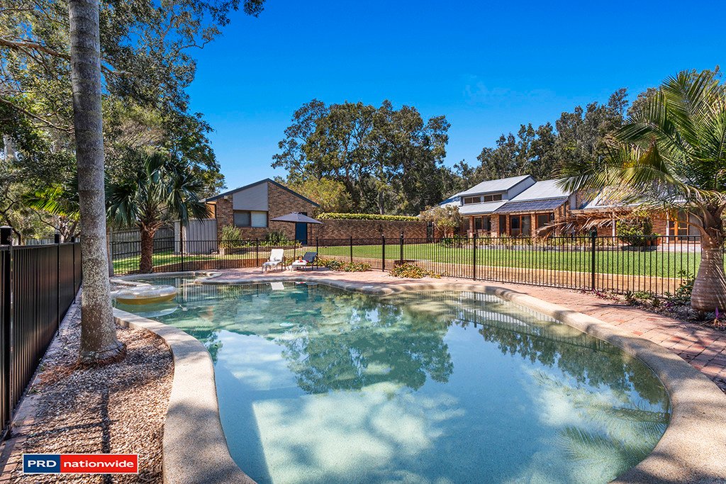 30 Eucalyptus Drive ONE MILE 1