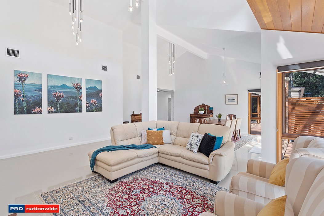 30 Eucalyptus Drive ONE MILE 6