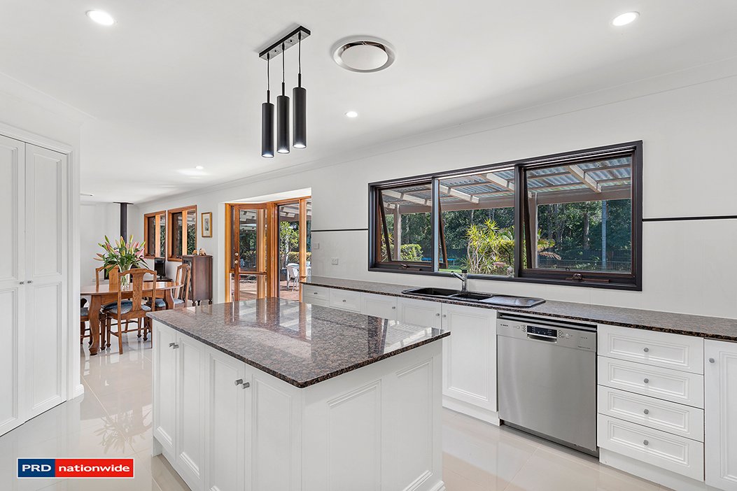 30 Eucalyptus Drive ONE MILE 7