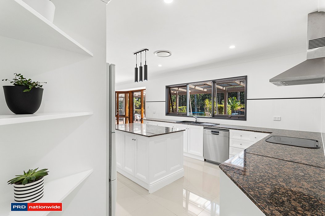30 Eucalyptus Drive ONE MILE 9