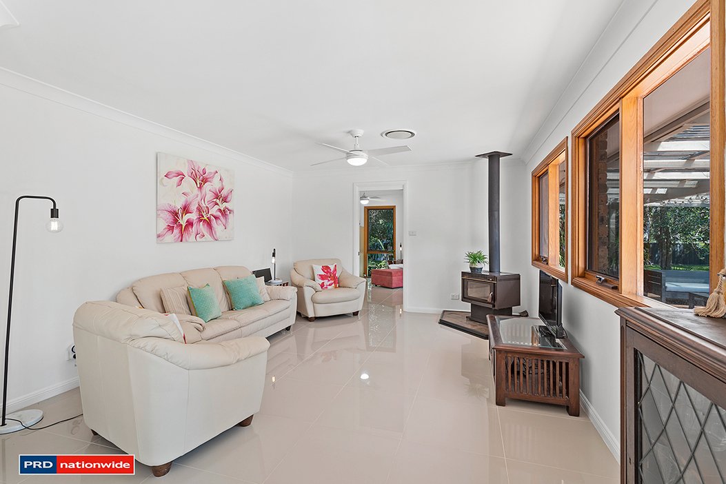 30 Eucalyptus Drive ONE MILE 11