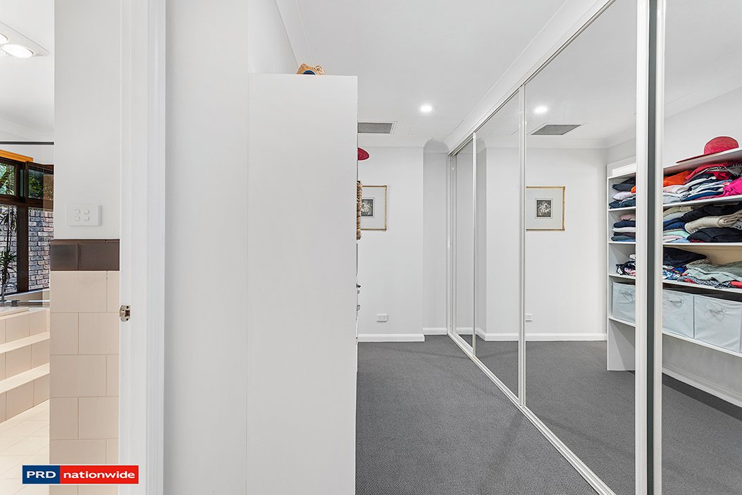 30 Eucalyptus Drive ONE MILE 16