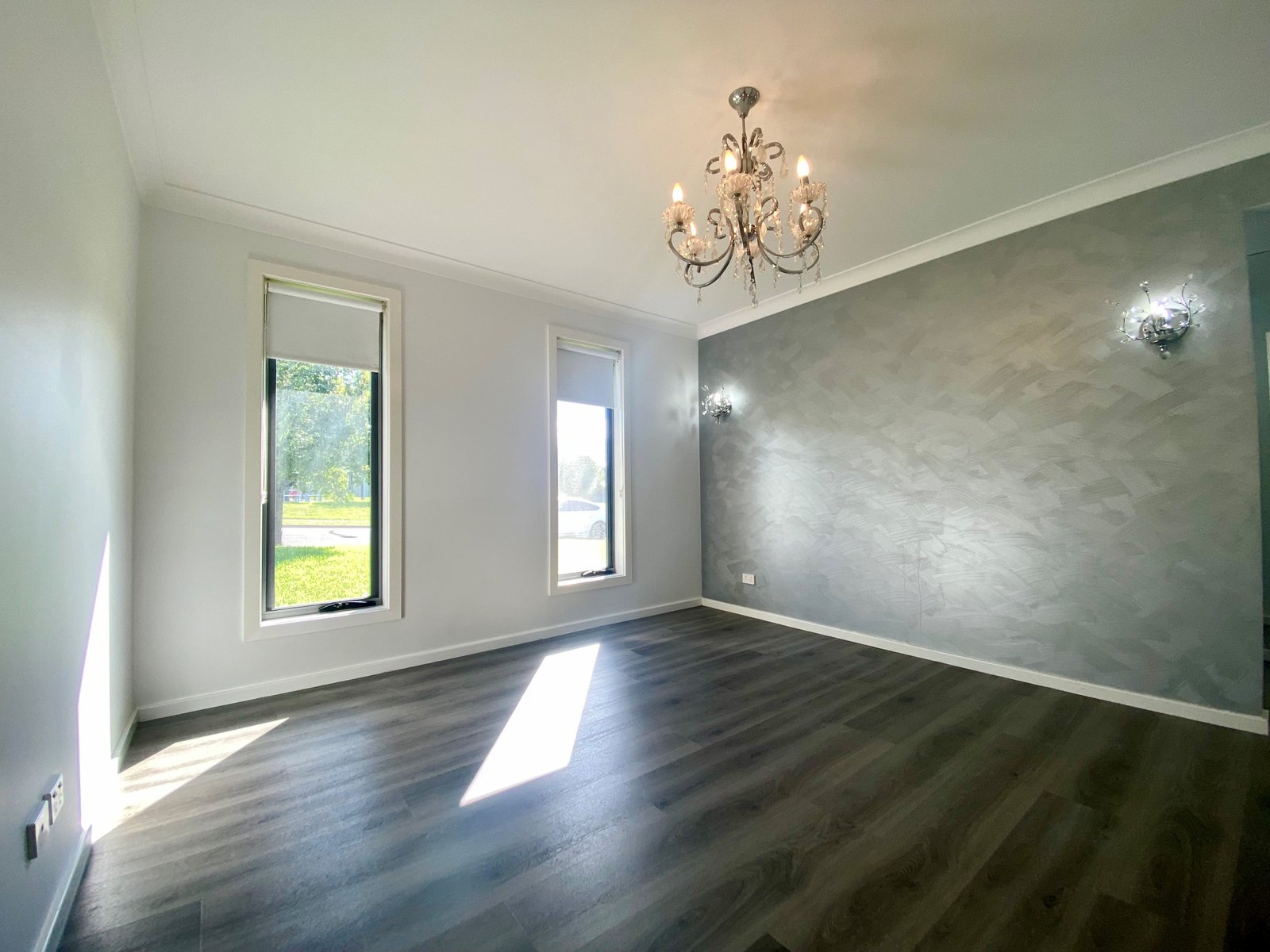 30 Falcon Drive TAMWORTH 3
