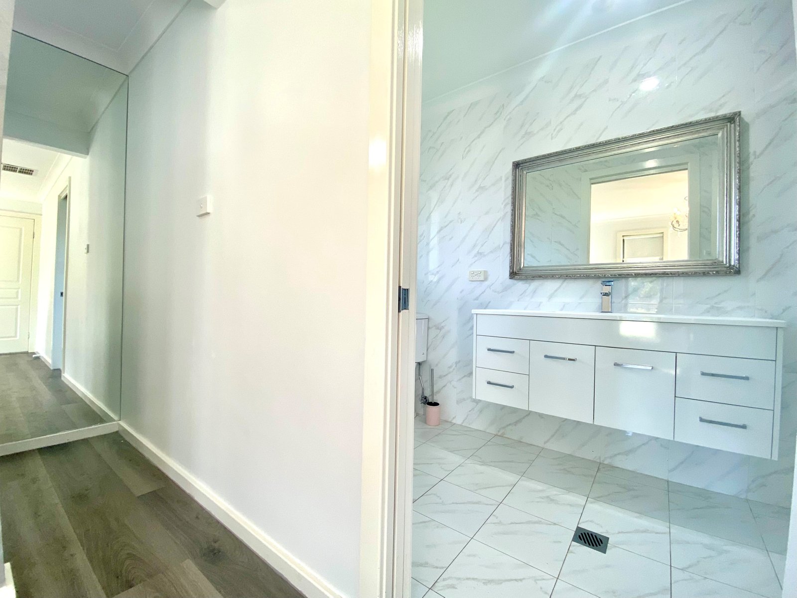 30 Falcon Drive TAMWORTH 5