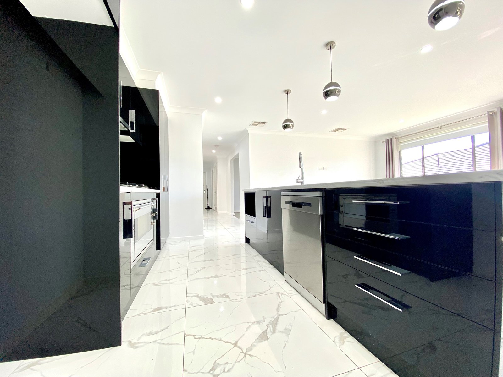 30 Falcon Drive TAMWORTH 9