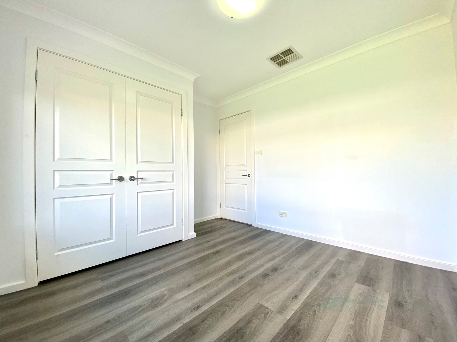 30 Falcon Drive TAMWORTH 16