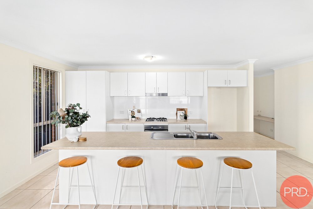 30 Finch Crescent ABERGLASSLYN 2