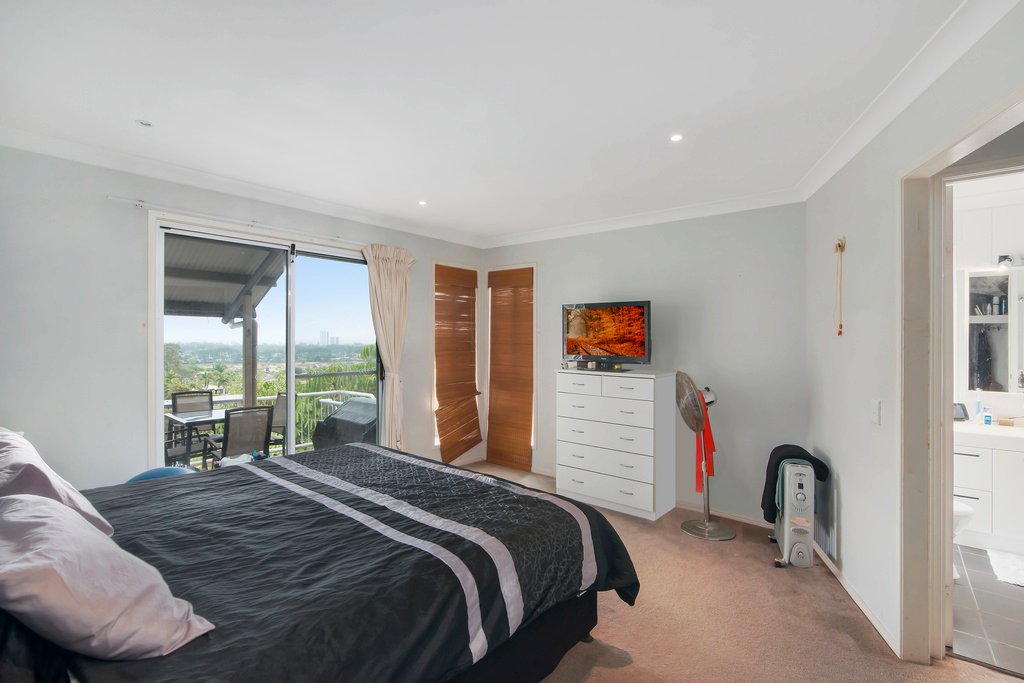 30 Foothill Street ELANORA 11