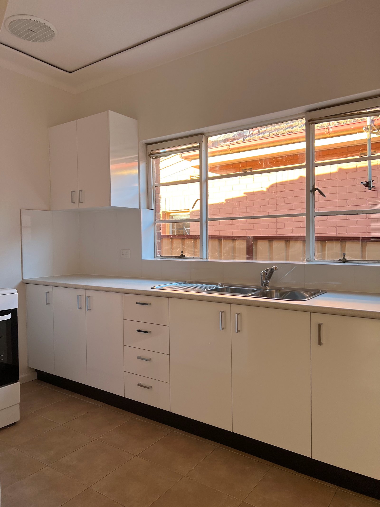 30 Frederick Avenue BEVERLY HILLS 2