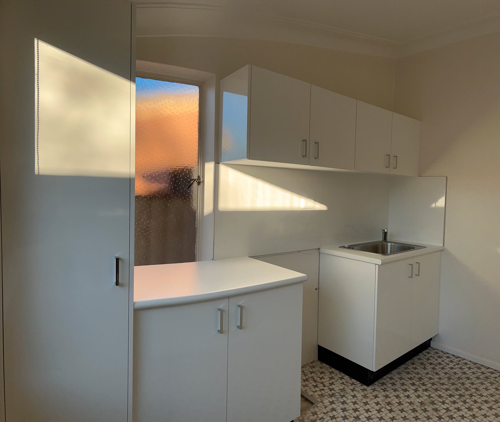 30 Frederick Avenue BEVERLY HILLS 4