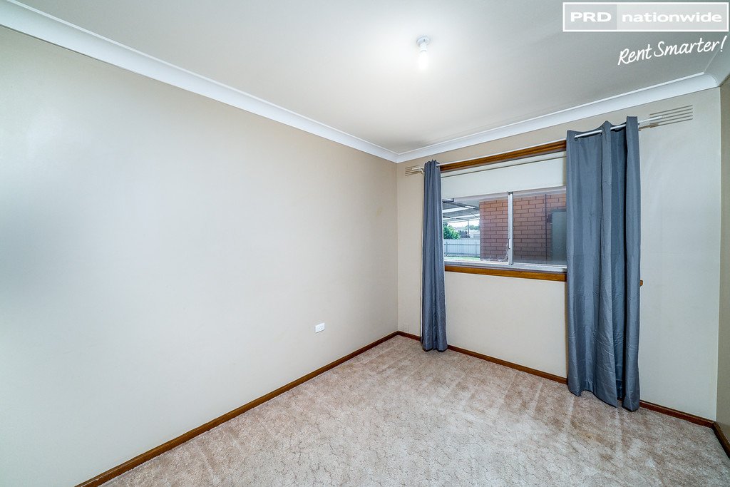 30 Gevena Crescent LAKE ALBERT 7