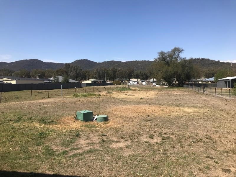 30 Gill Street MOONBI 7