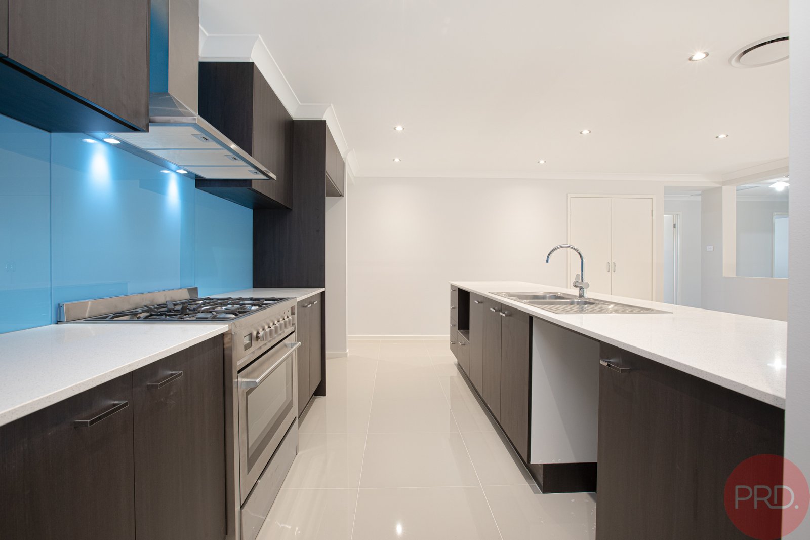 30 Golden Whistler Avenue ABERGLASSLYN 5