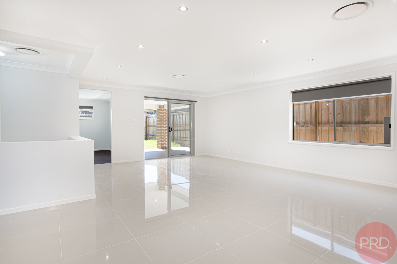 30 Golden Whistler Avenue ABERGLASSLYN 6