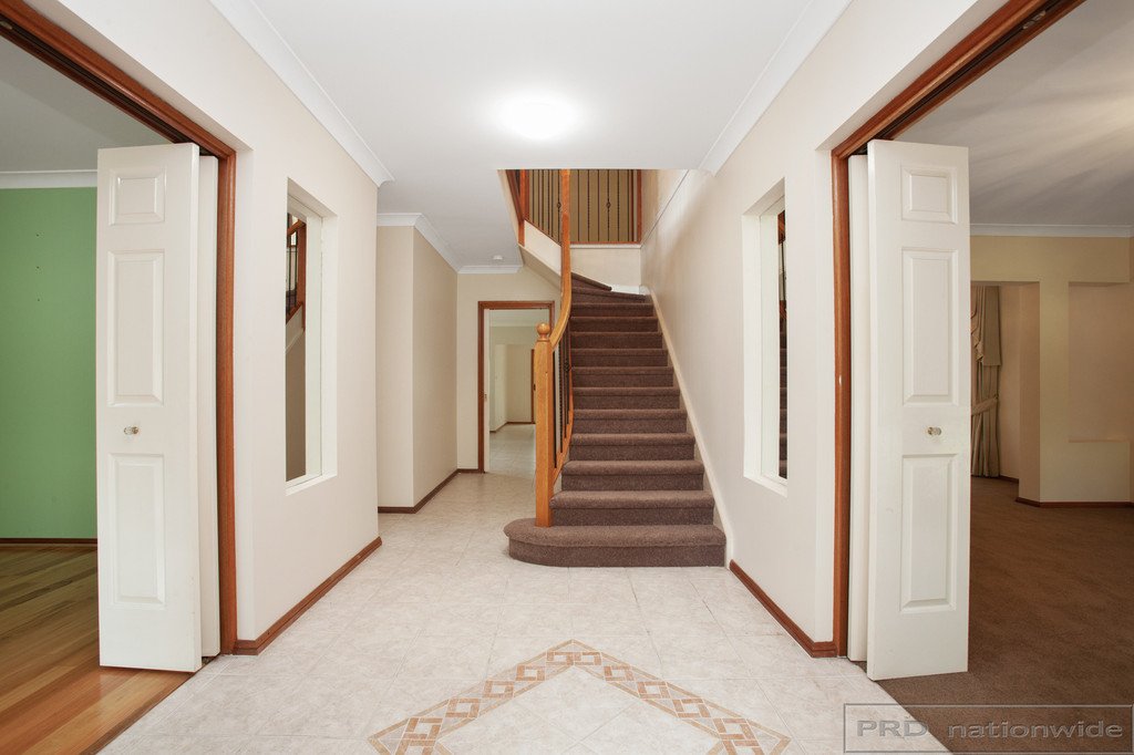 30 Grey Gum Crescent CHISHOLM 14