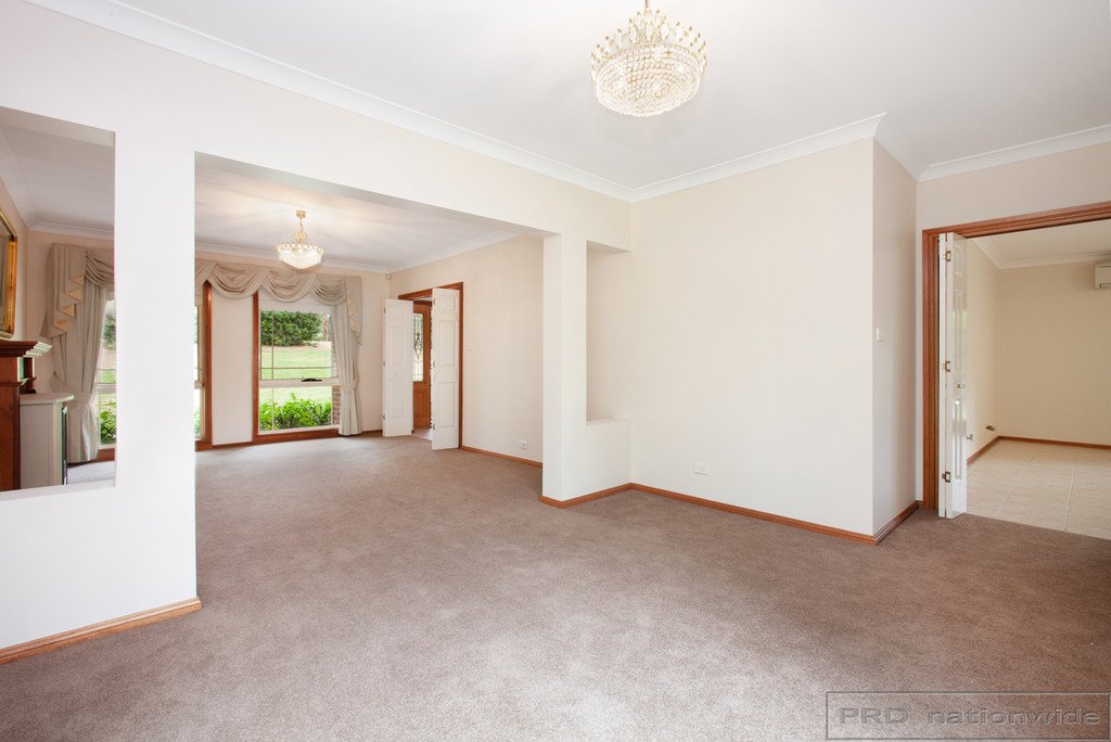 30 Grey Gum Crescent CHISHOLM 17