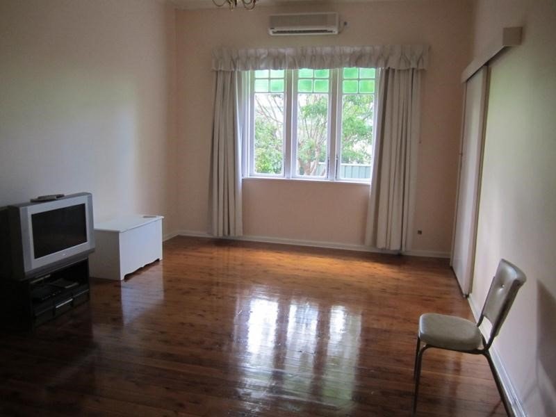 30 Gunnedah Road TAMWORTH 2