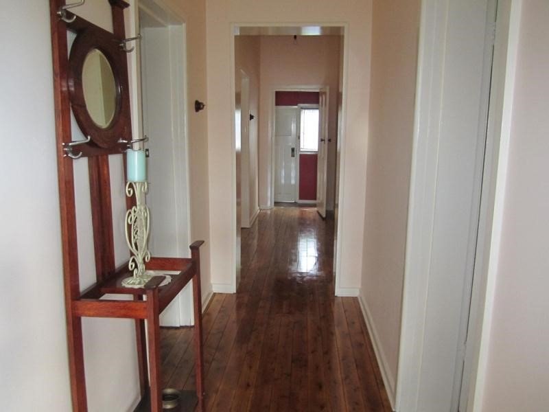 30 Gunnedah Road TAMWORTH 4