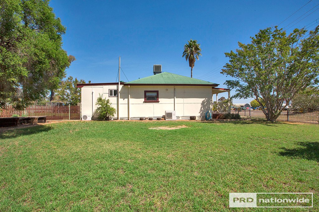 30 Gunnedah Road TAMWORTH 9