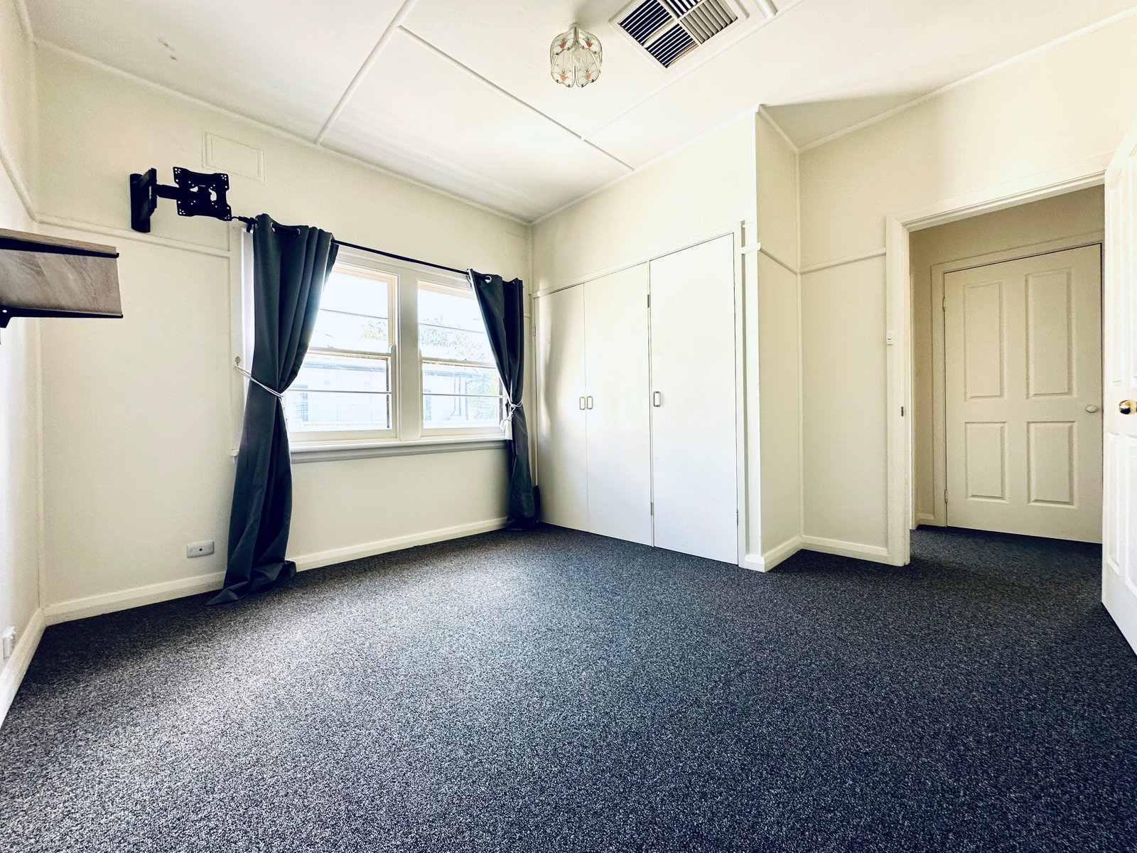 30 Gunnedah Road TAMWORTH 2