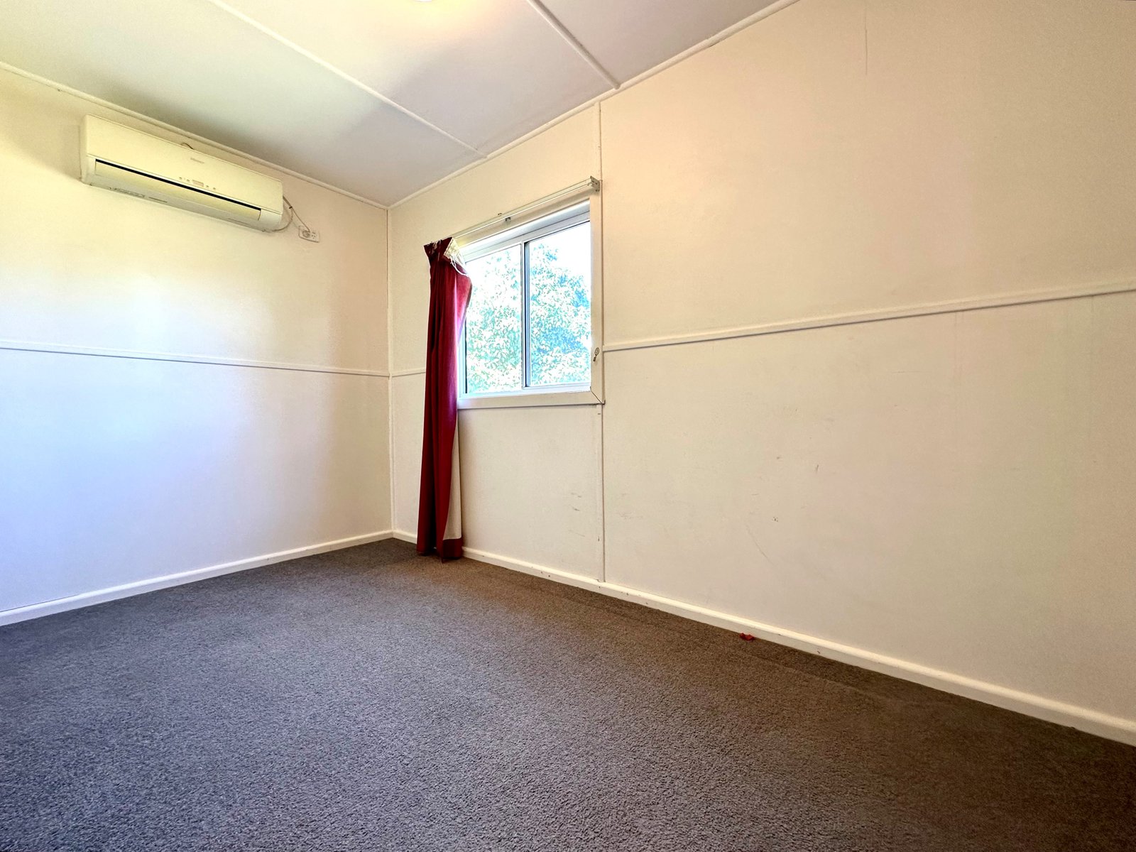 30 Gunnedah Road TAMWORTH 4