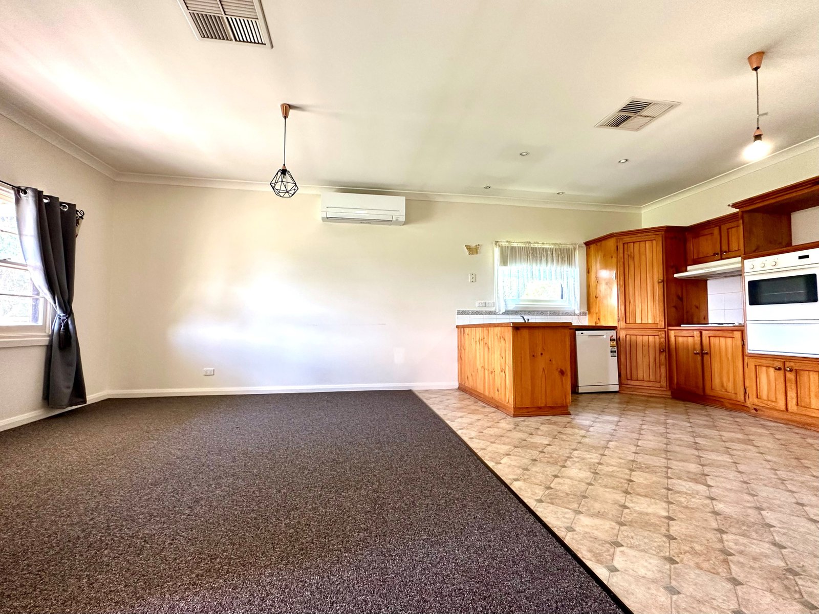 30 Gunnedah Road TAMWORTH 6