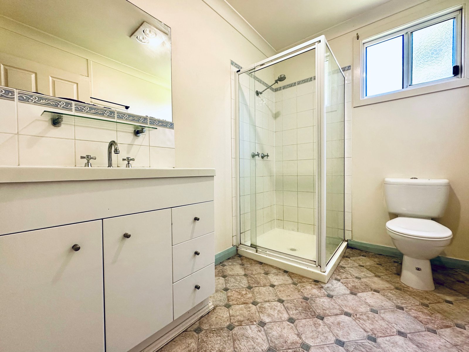 30 Gunnedah Road TAMWORTH 7