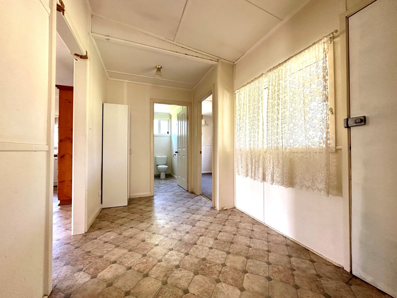 30 Gunnedah Road TAMWORTH 8