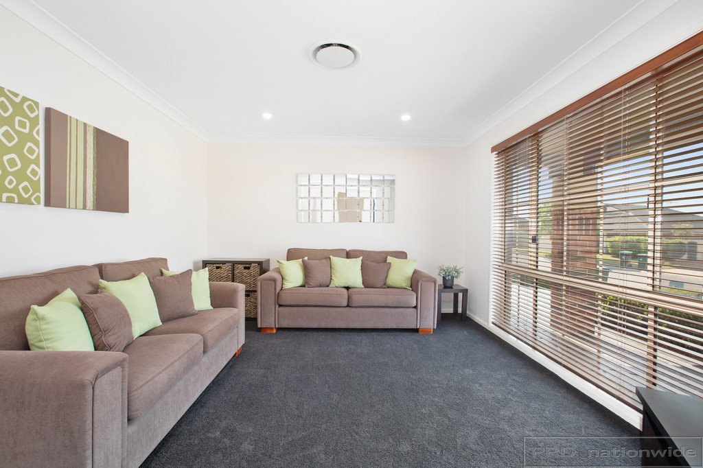 30 Honeyoak Drive ABERGLASSLYN 8
