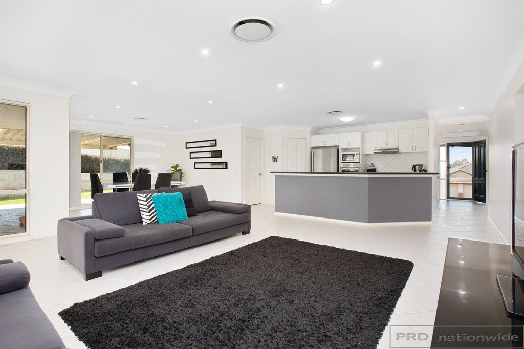 30 Honeyoak Drive ABERGLASSLYN 10